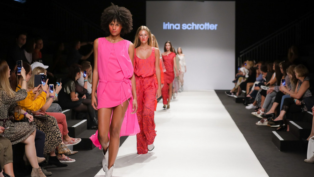 Vienna Fashion Week 2021.